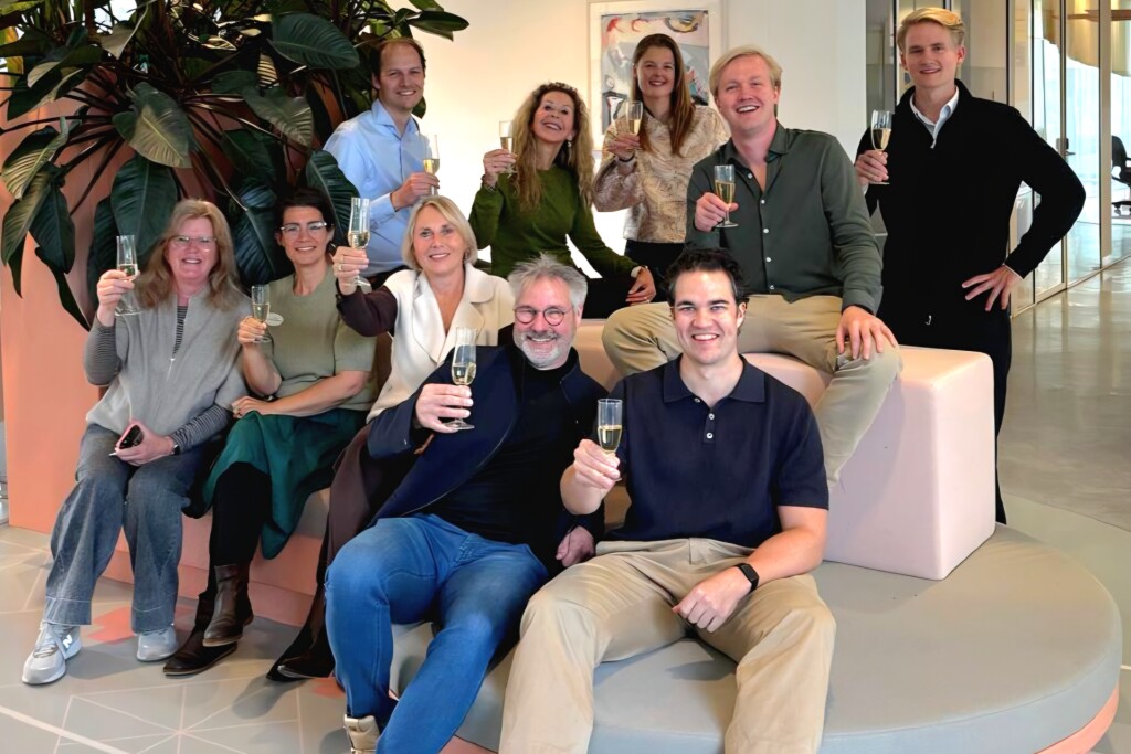 AxionContinu verkoopt serviceappartementen De Hooghe Camp en De Wartburg