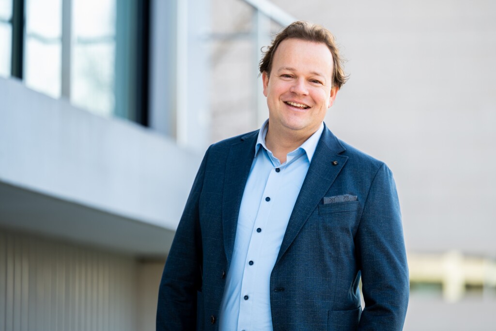 De Mens Achter de Stenen. Vandaag in de spotlight: Lars Drijvers, ontwikkelingsmanager senioren en Zorg bij AM