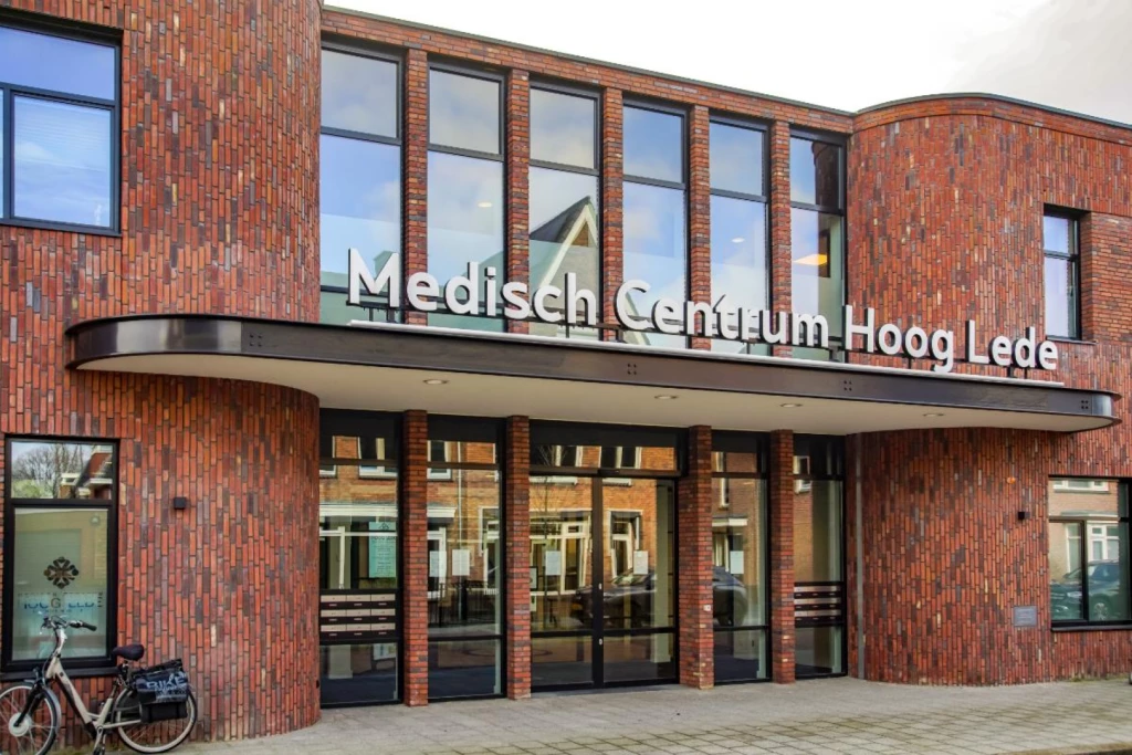 Uniek en hoogwaardig verhuurd medisch centrum (bj 2019) gelegen op centrale locatie in vlaardingen.